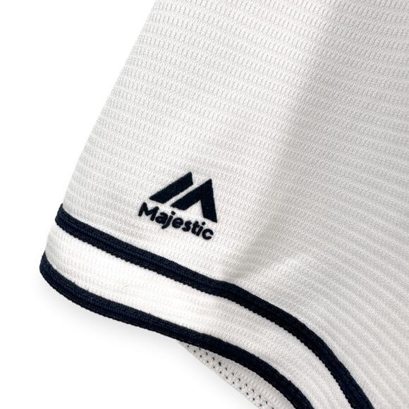 MLB San Diego Padres Script Logo XL #33 Shields White Majestic Baseball Jersey - Picture 8 of 10